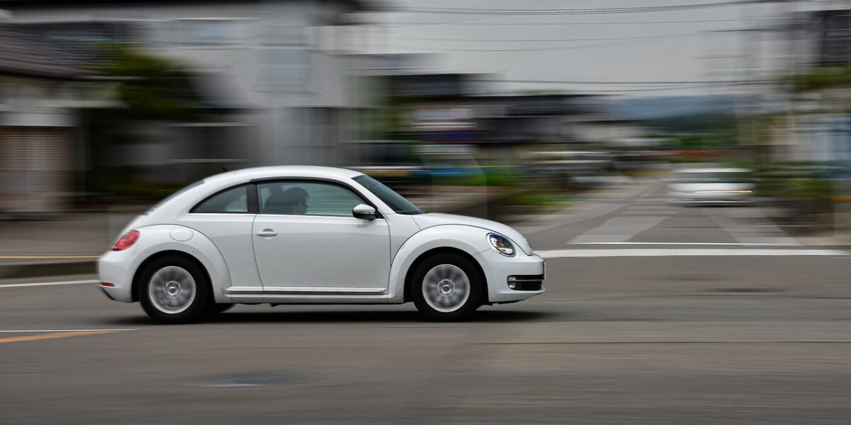 Comment_le_covering_blanc_peut_relooker_votre_voiture